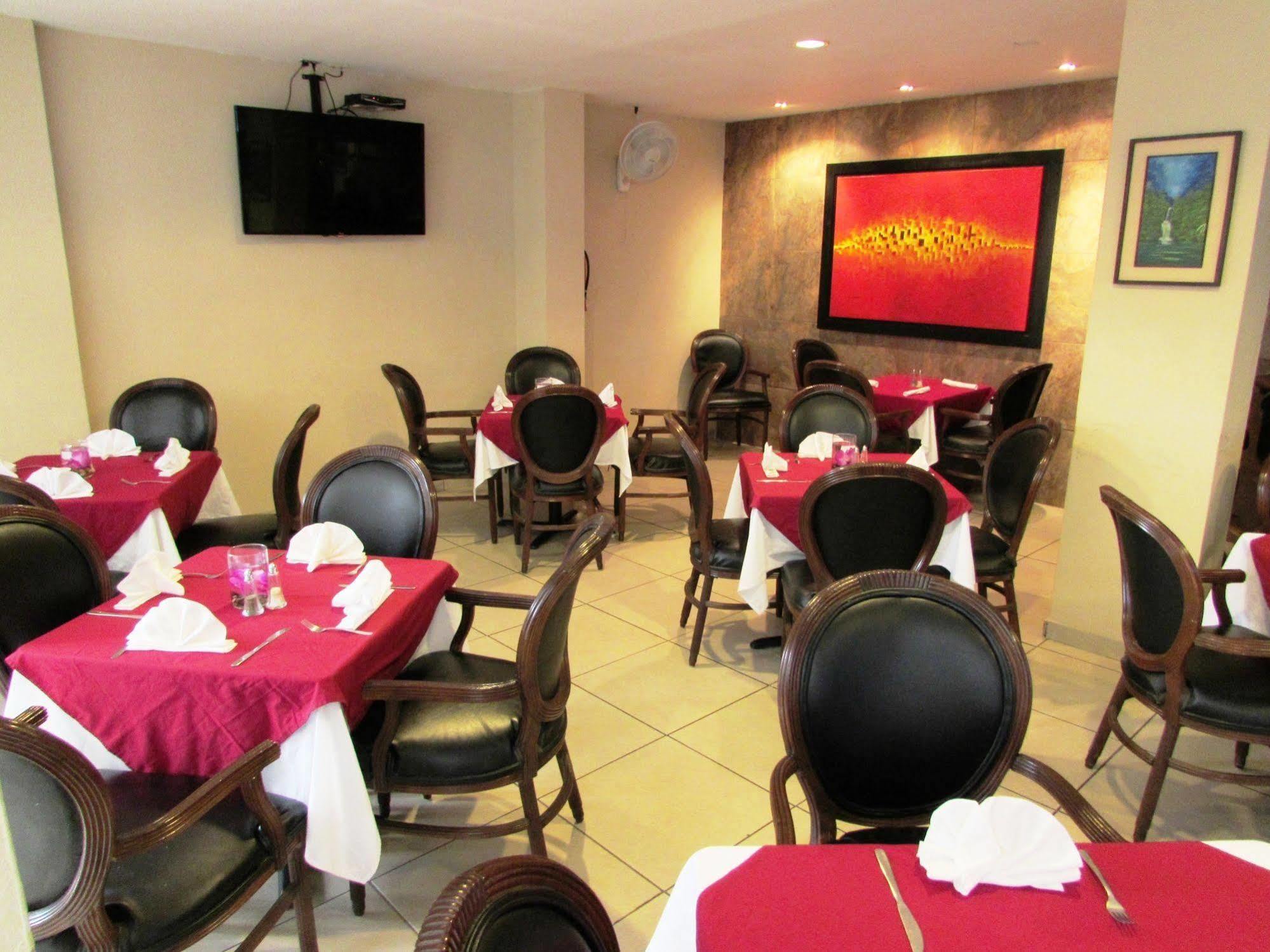 Siesta Hotel And Casino Antiguo Cuscatlan Ngoại thất bức ảnh