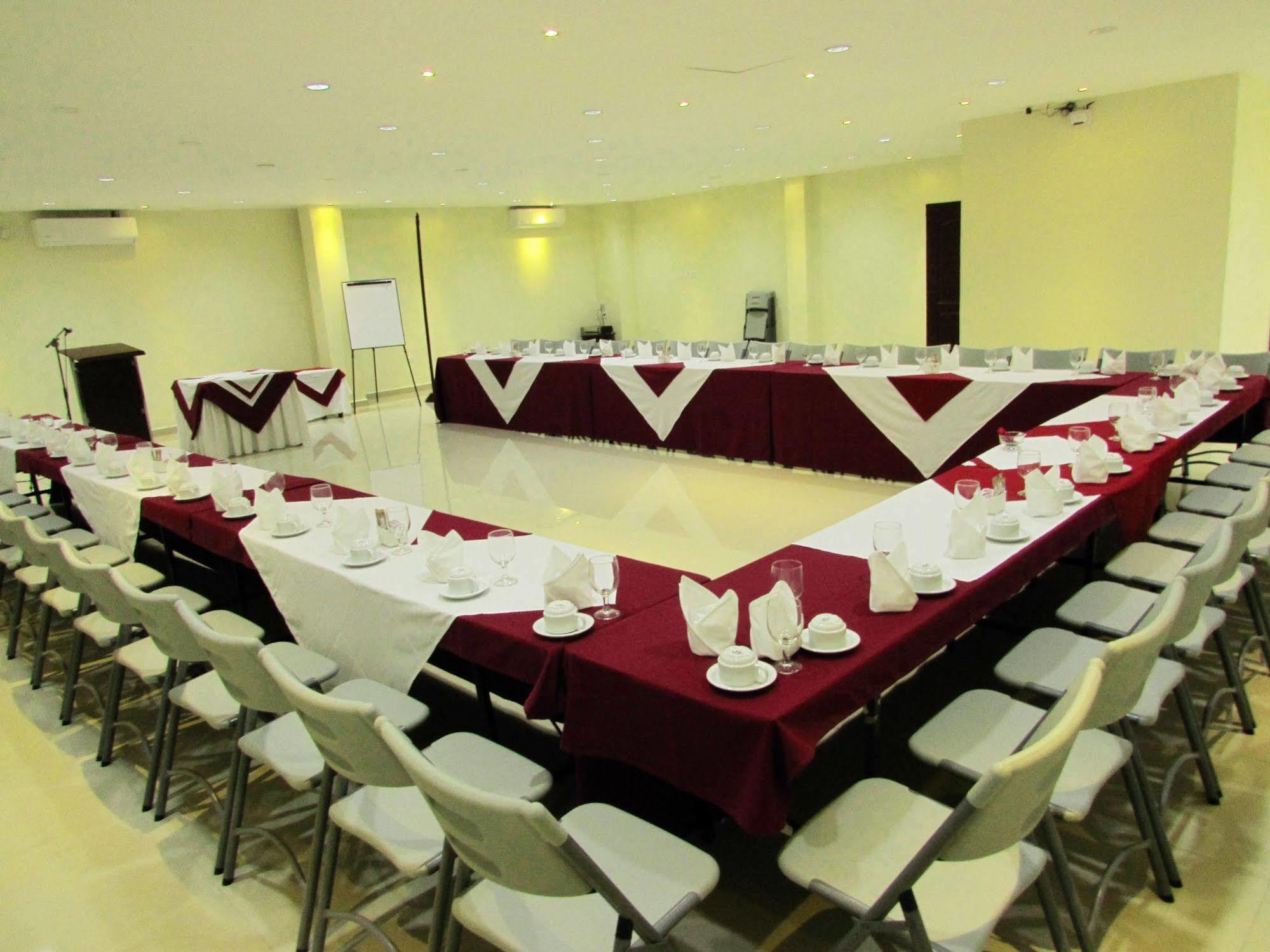 Siesta Hotel And Casino Antiguo Cuscatlan Ngoại thất bức ảnh