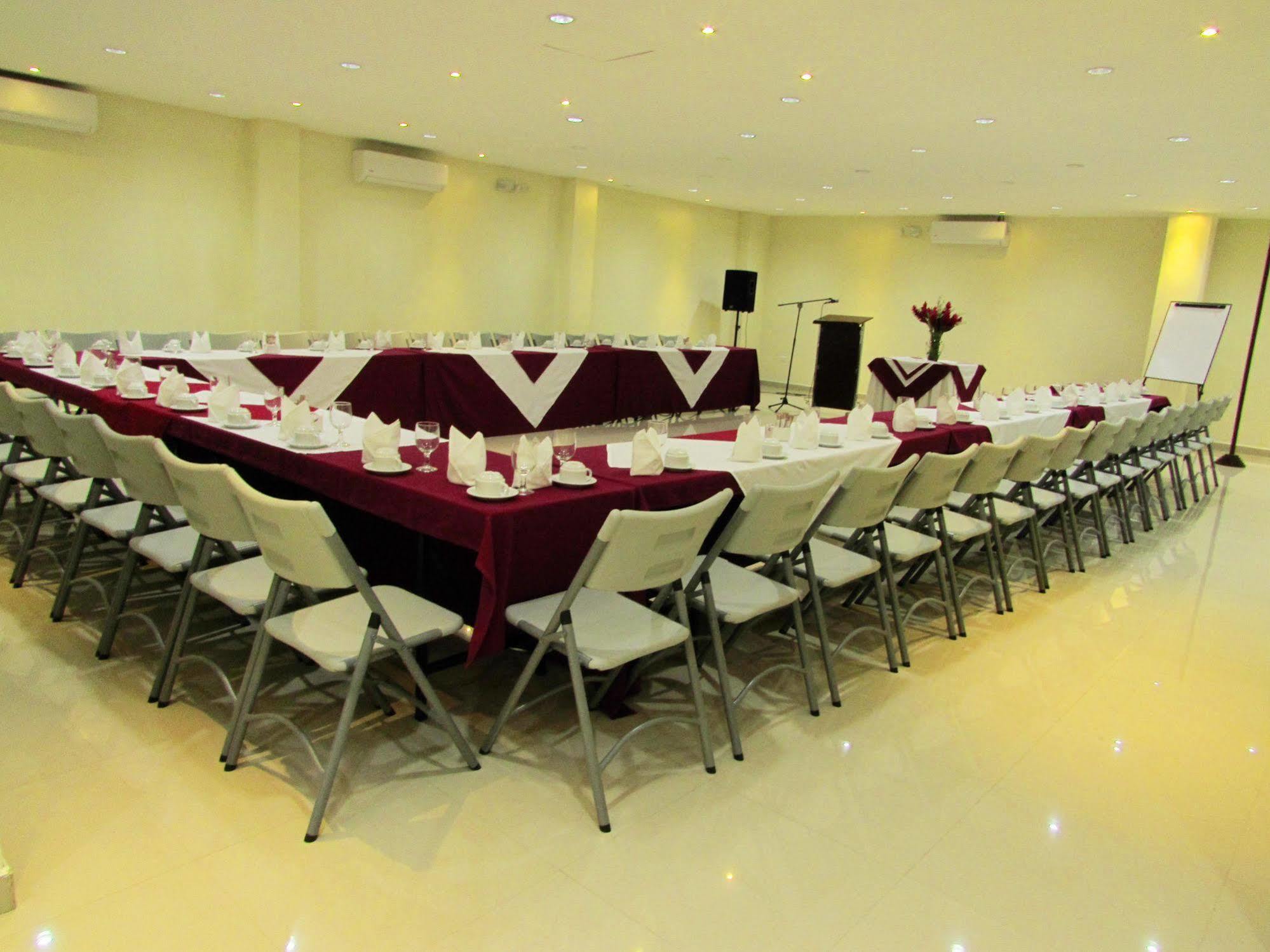 Siesta Hotel And Casino Antiguo Cuscatlan Ngoại thất bức ảnh