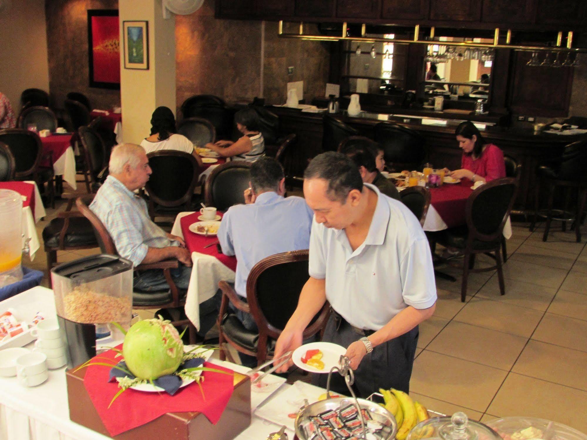 Siesta Hotel And Casino Antiguo Cuscatlan Ngoại thất bức ảnh